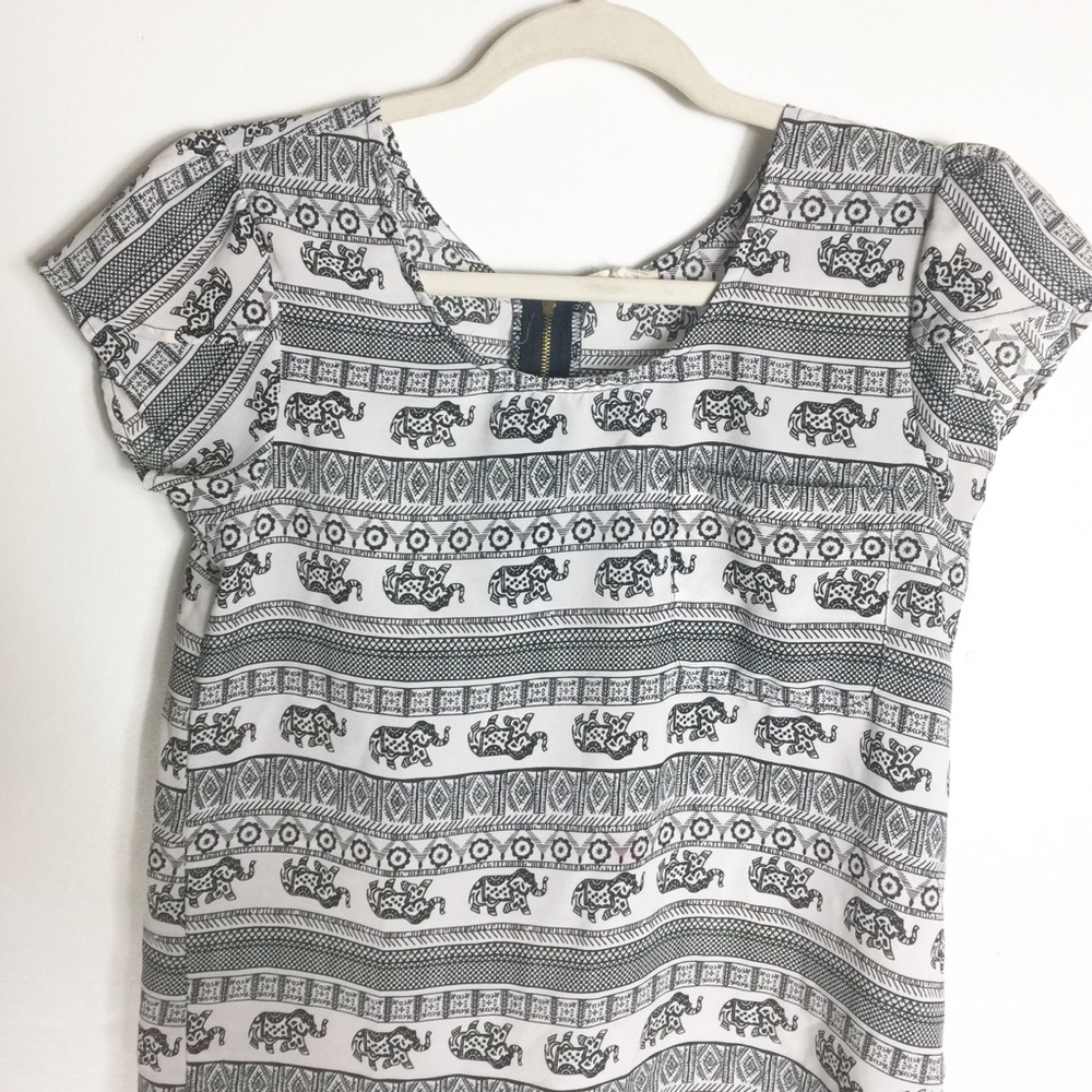 Japna Black Aztec Elephant Print Short Sleeve Top - Picture 3 of 7